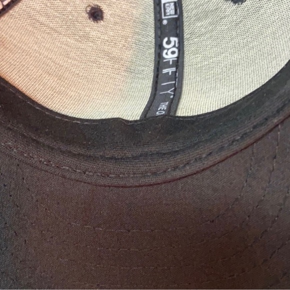 Boston Red Sox Fitted Baseball Cap 7-1/2 New Era - Picture 5 of 7